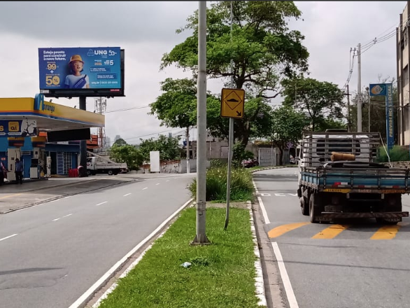 Av. Pres. Humberto de Alencar Castelo Branco, 863