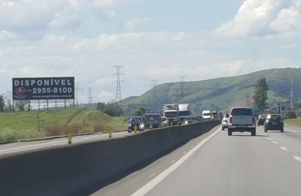 Rod. Dutra, km. 82+900