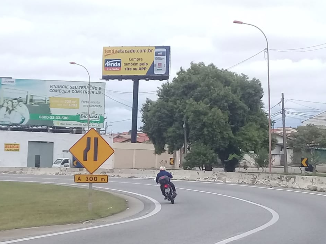Rod. Sen. José Ermirio de Moraes, km. 01 (Castelinho)
