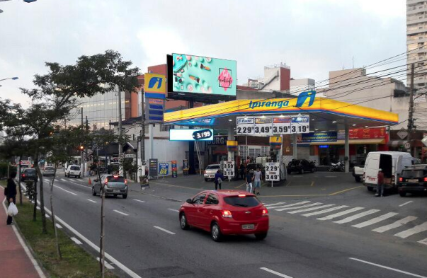 Av. Kennedy, 520