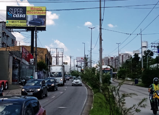 Av. Piraporinha, 280