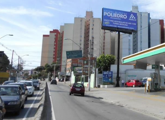 Av. Sen. Vergueiro, 2.861 x Av. Winston Churchill, 820